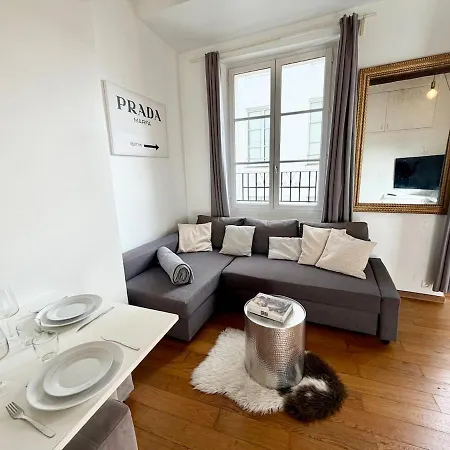 Charming Parisian 2 Apartment