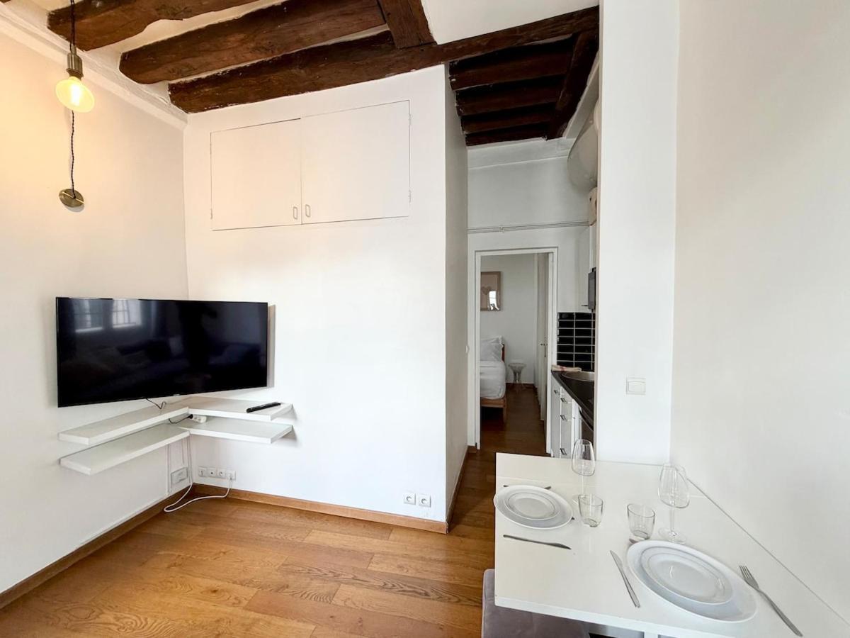 Apartment Charming Parisian 2 *